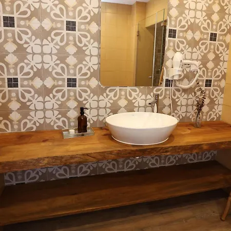 Cangalho Premium Bed & Breakfast