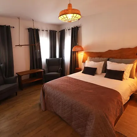 Cangalho Premium B&B Azueira