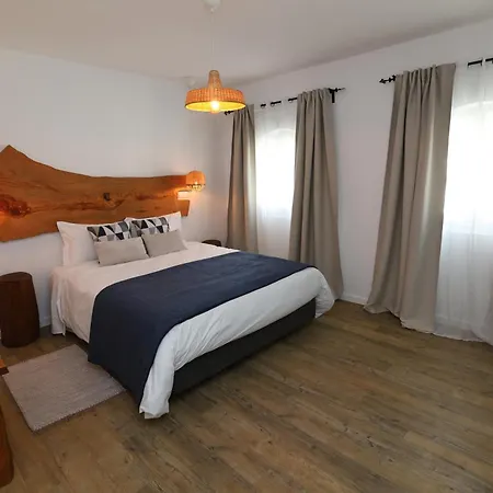 Cangalho Premium Bed & Breakfast Azueira