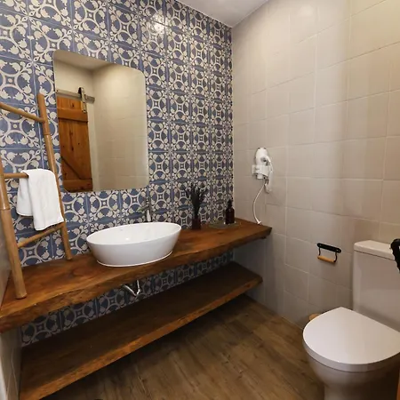 Cangalho Premium Bed & Breakfast Azueira