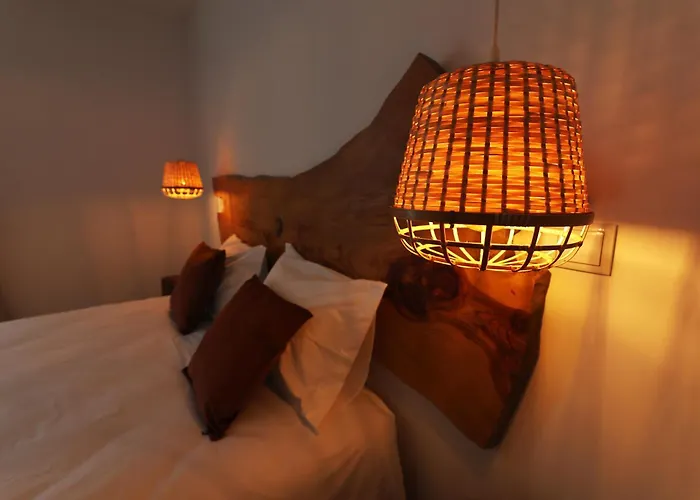 Cangalho Premium Bed & Breakfast Azueira