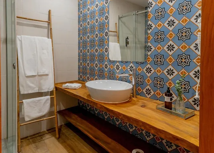 Cangalho Premium Bed & Breakfast Azueira